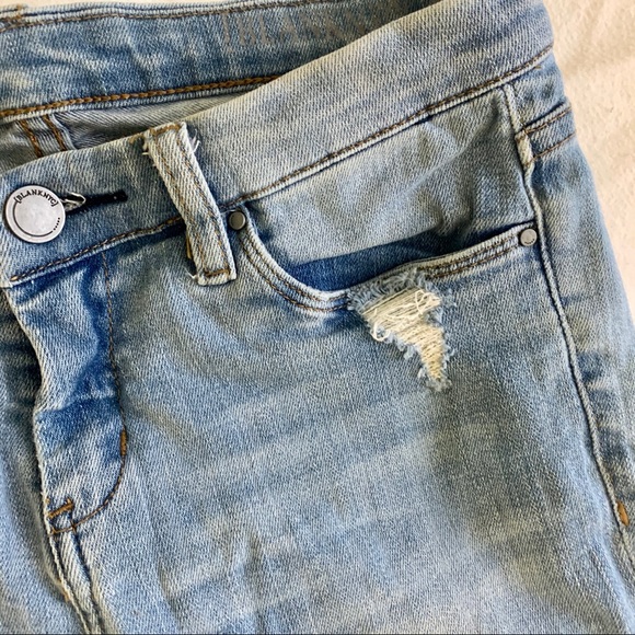 BLANK NYC CROPPED LIGHT WASH JEANS - Picture 4 of 5